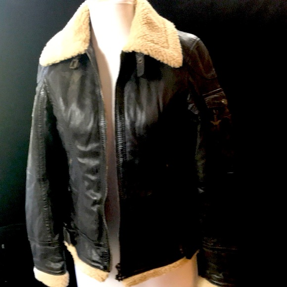 MAURITIUS WONDER WOMAN Jackets & Blazers - RARE WONDER WOMEN’s 100% Leather Jacket Sz S? See pics for measurements